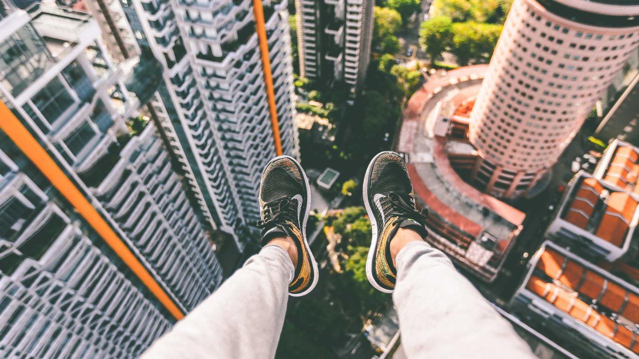 Phần 1: Tiếng động đầu tiên #1